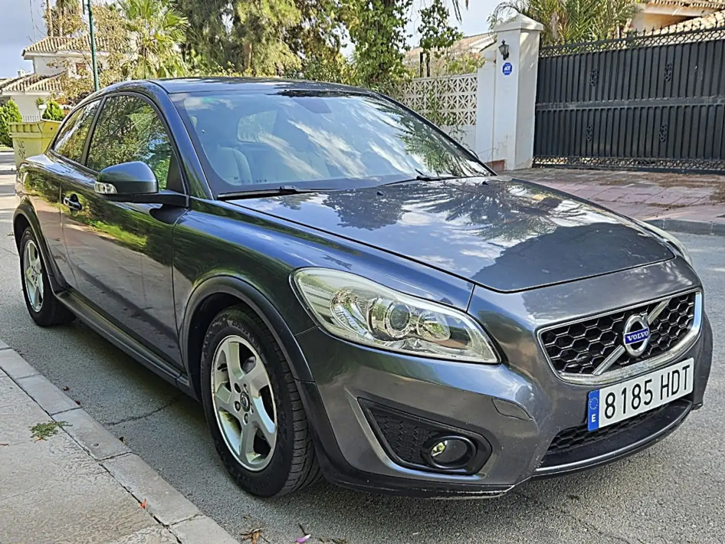Volvo C30 1.6D DRIVe Momentum Gris - 2
