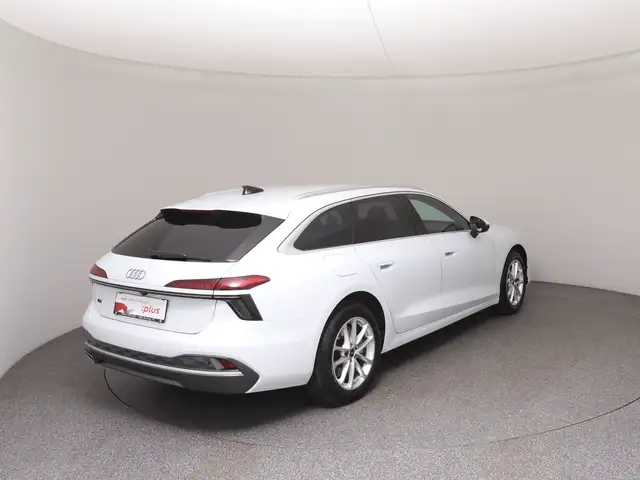 Audi A6 view 4