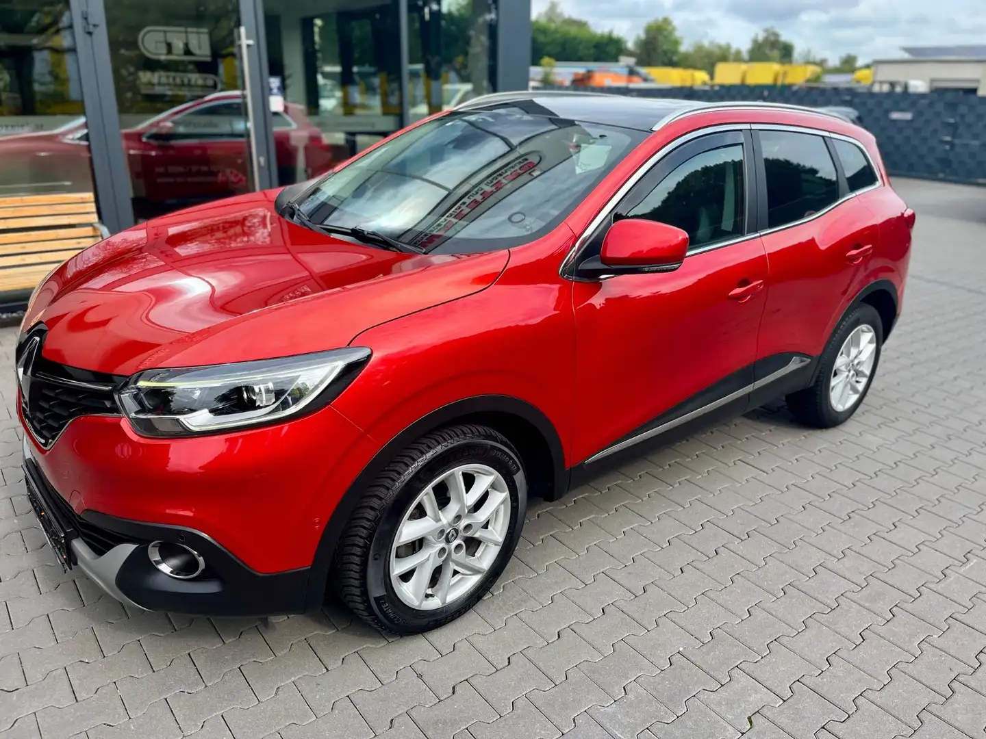 Renault Kadjar XMOD Automatik PDC Tüv+ Insp Neu Rot - 2