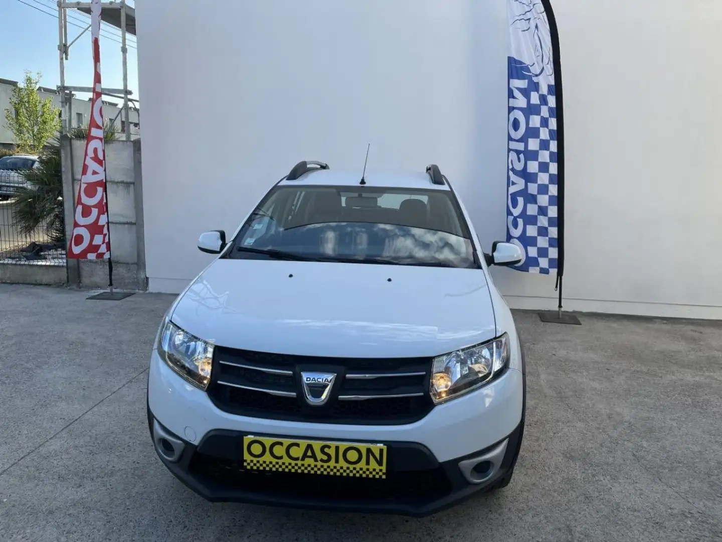 Dacia Sandero 1.5 dCi FAP - 90 - BV Easy-R II BERLINE Stepway Pr Blanc - 1