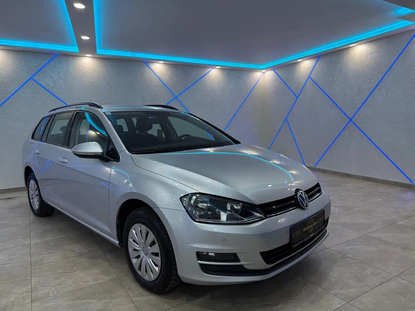 Volkswagen Golf Variant Golf Variant Comfortline 1,6 TDI 4Motion*PDC*AHK* Grau - 1