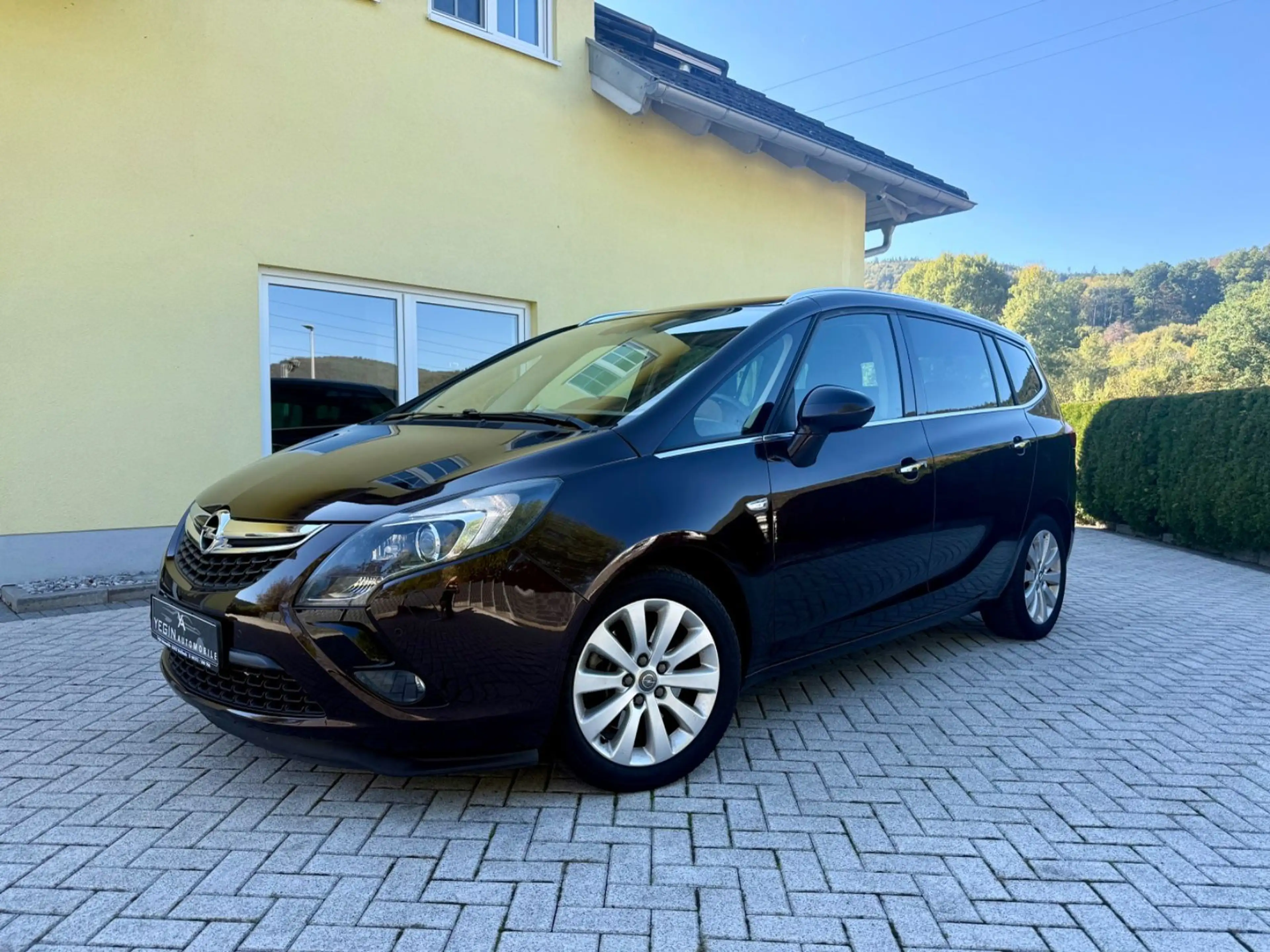 Opel Zafira C Tourer 2.0 CDTI Automatik Leder-7 Sitz — photo 2
