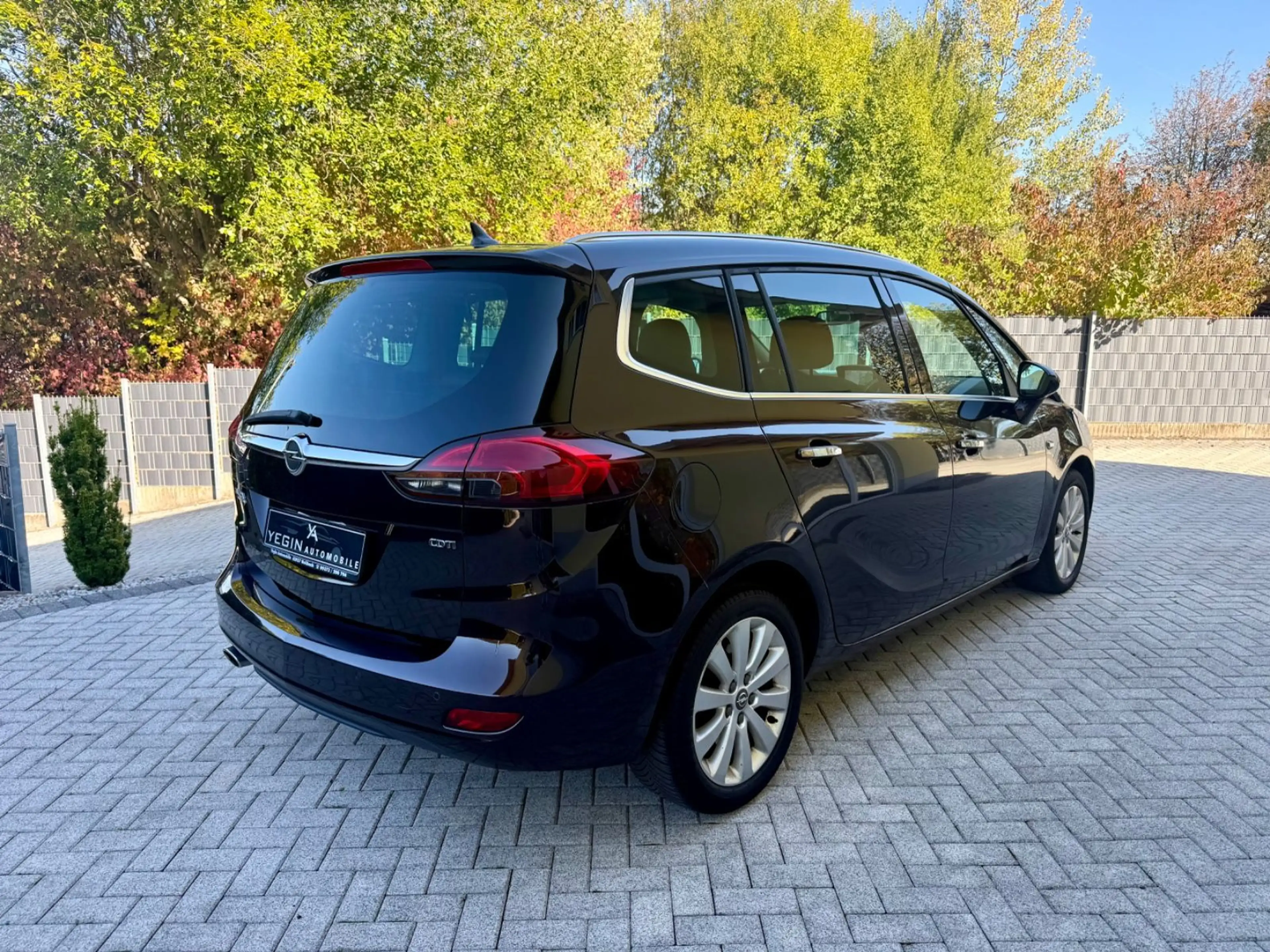 Opel Zafira C Tourer 2.0 CDTI Automatik Leder-7 Sitz — photo 5