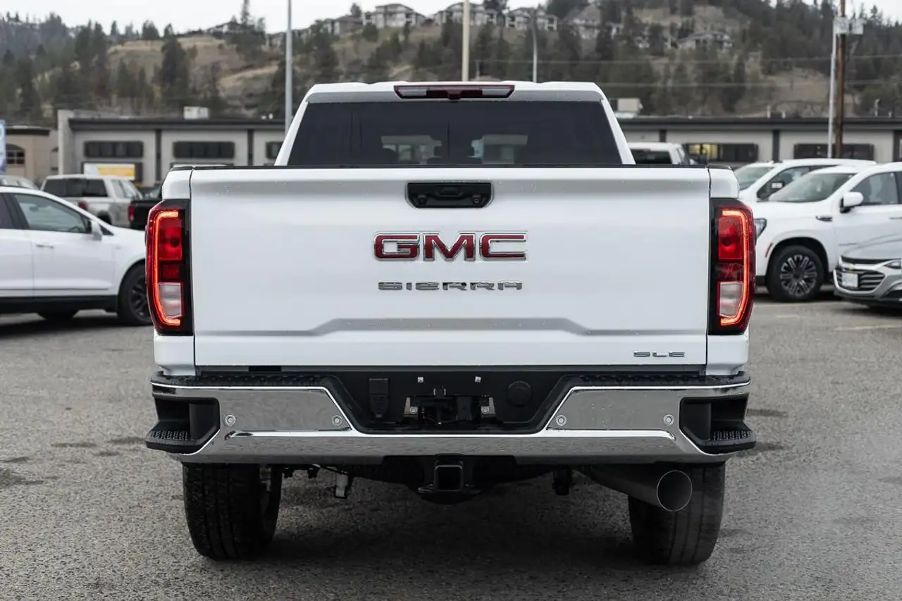 GMC Sierra 3500HD снимка GMC Sierra 3500HD