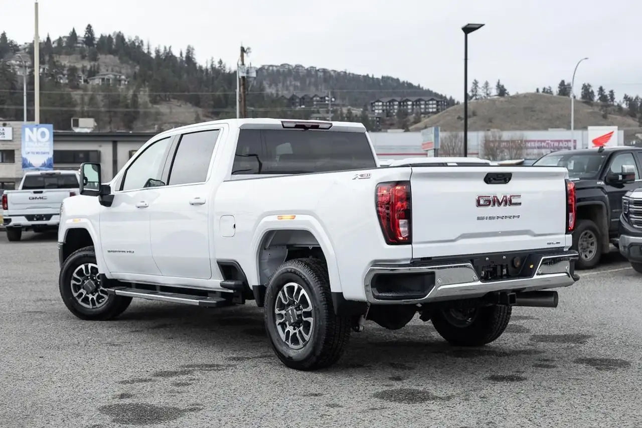 GMC Sierra 3500HD снимка GMC Sierra 3500HD