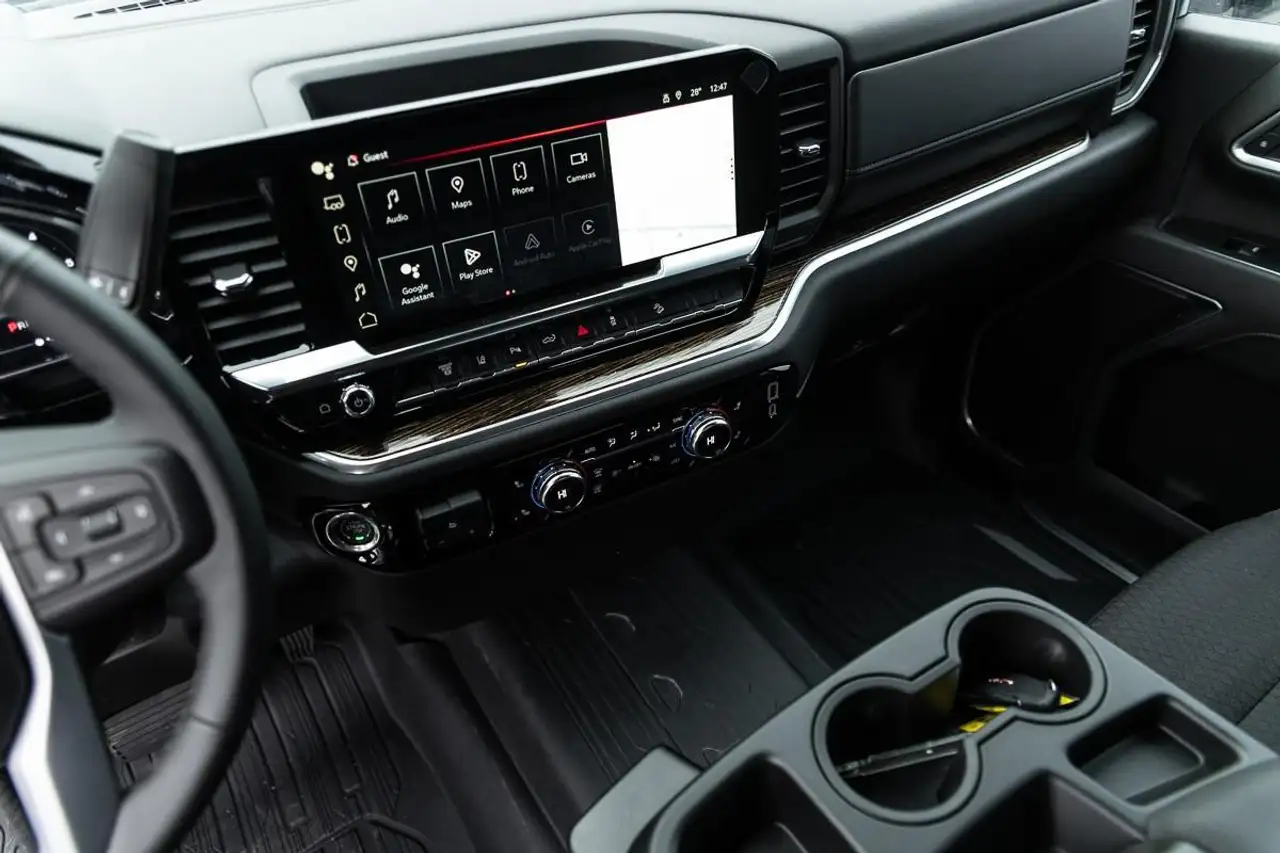 GMC Sierra 3500HD снимка GMC Sierra 3500HD