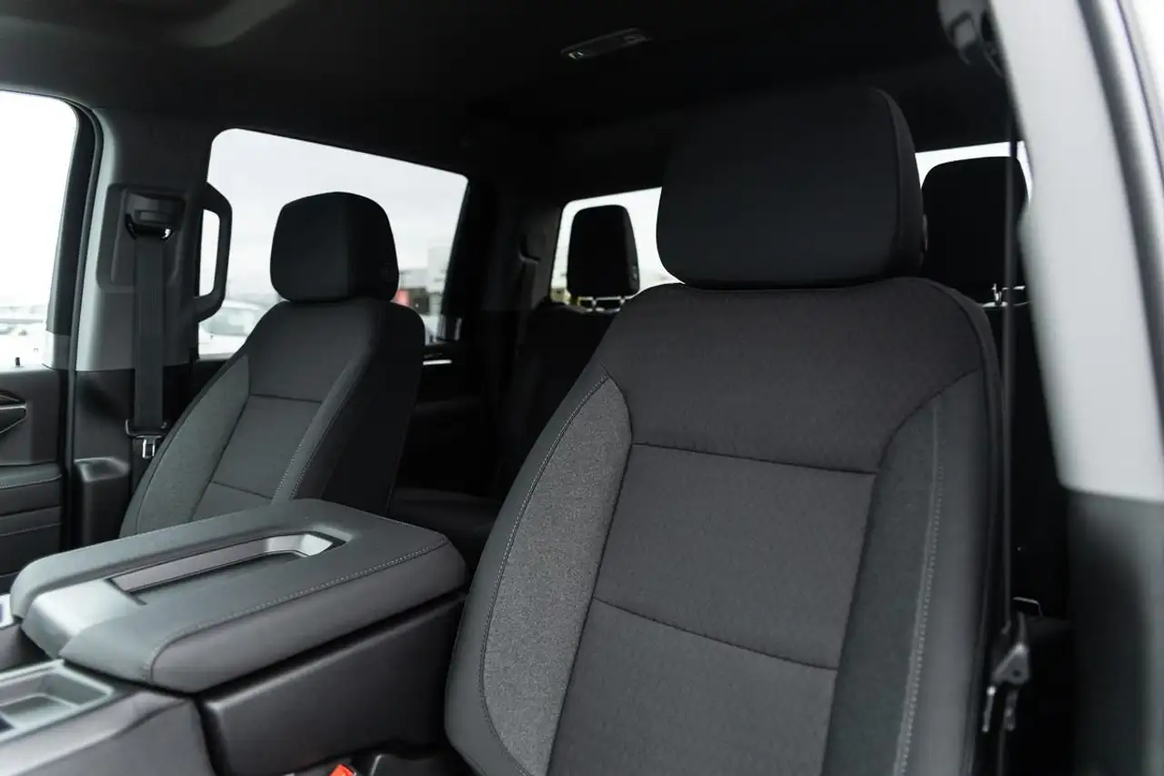 GMC Sierra 3500HD снимка GMC Sierra 3500HD