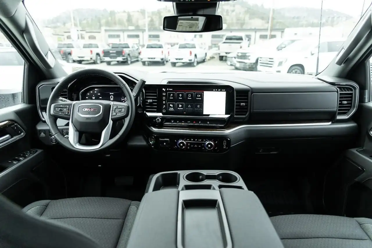 GMC Sierra 3500HD снимка GMC Sierra 3500HD