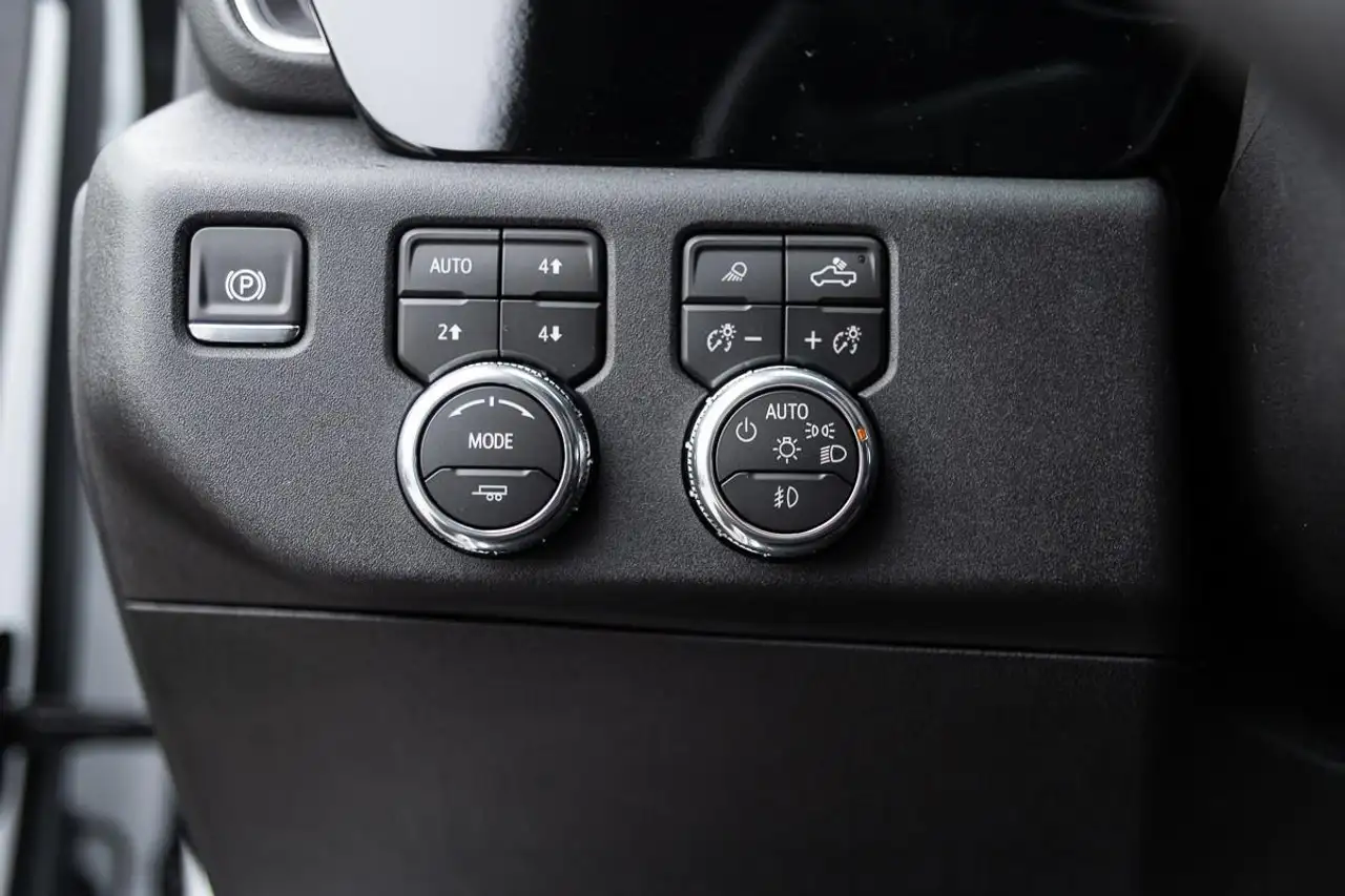 GMC Sierra 3500HD снимка GMC Sierra 3500HD