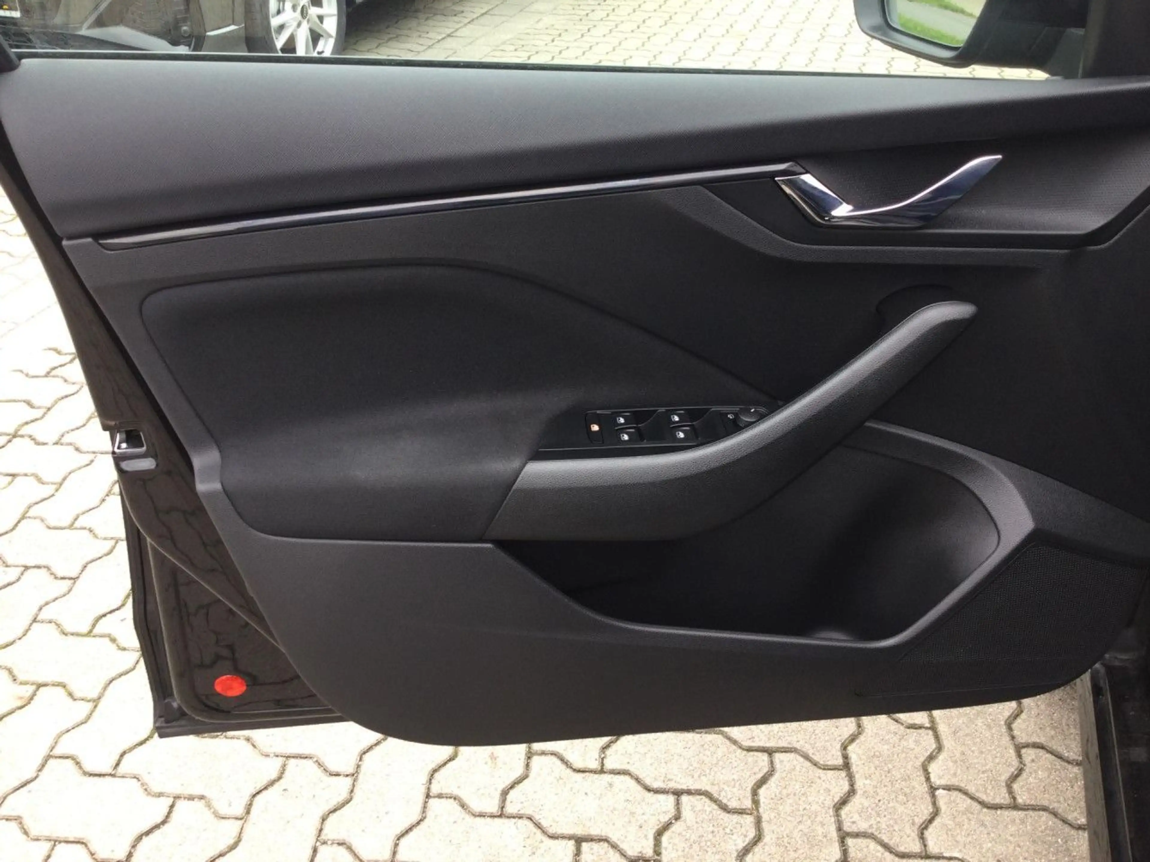 Skoda Kamiq 1.0 TSI DSG Selection LED ACC APP Kamera — photo 11