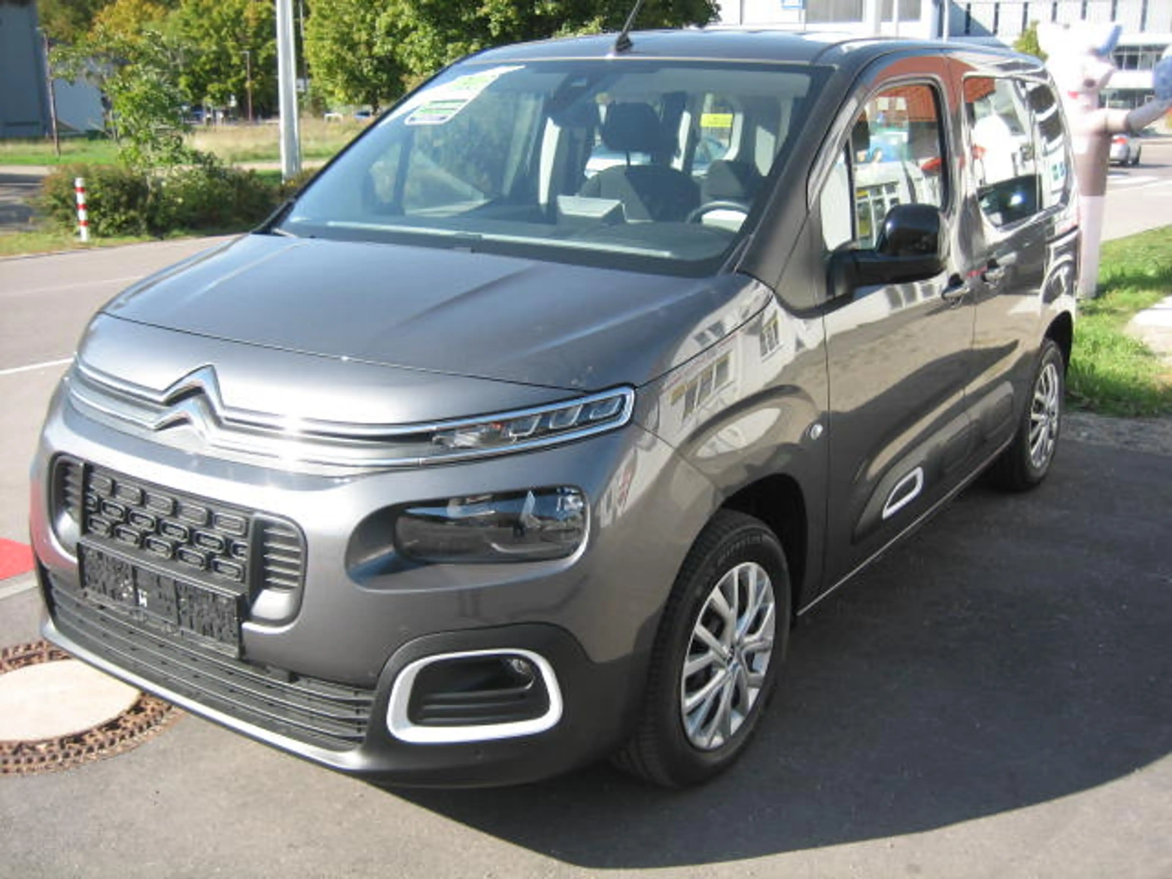 Citroen Berlingo Feel M Kamera SHZ
