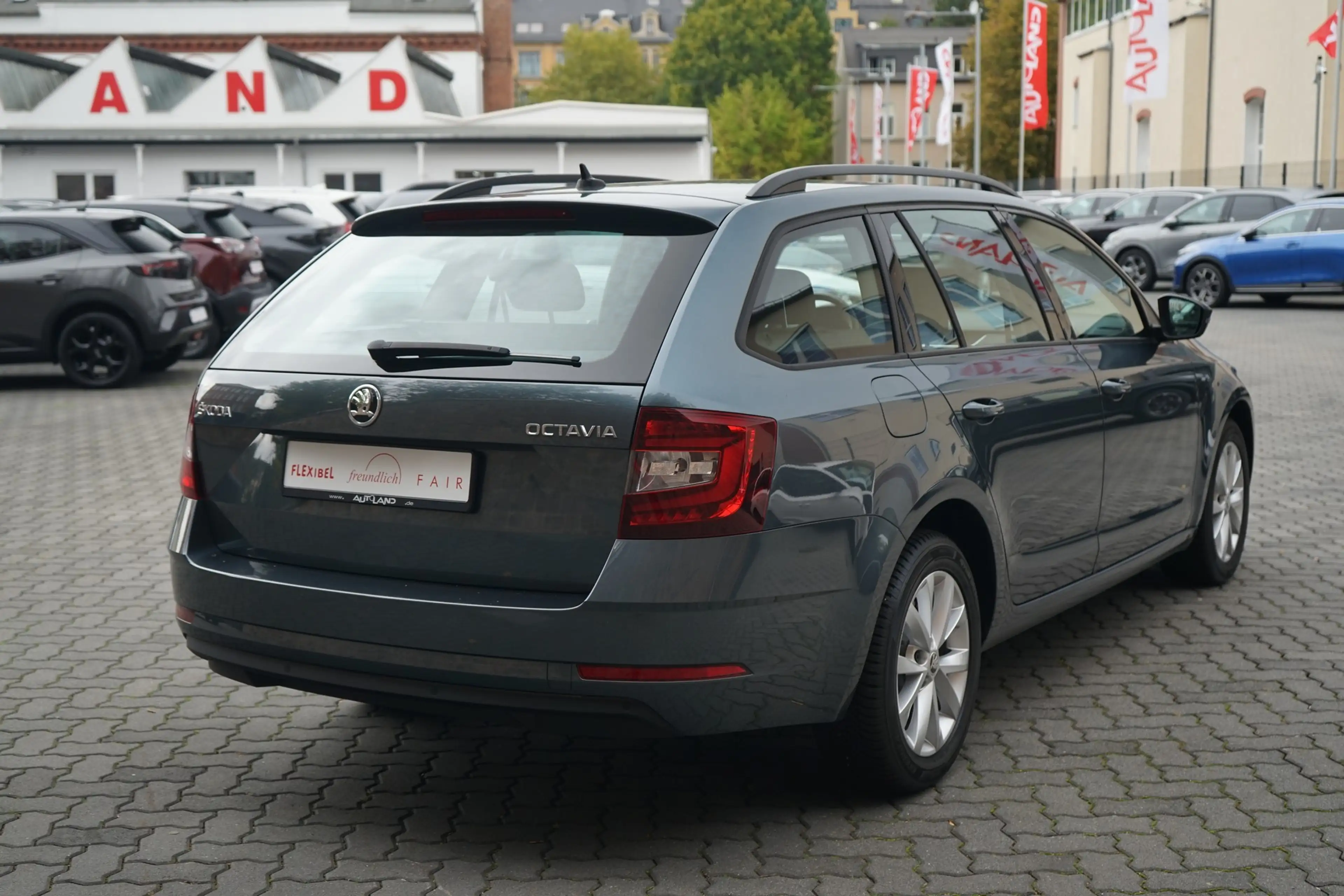 Skoda Octavia Combi 1.5 16V TSI Ambition ACC LED PDC — photo 5