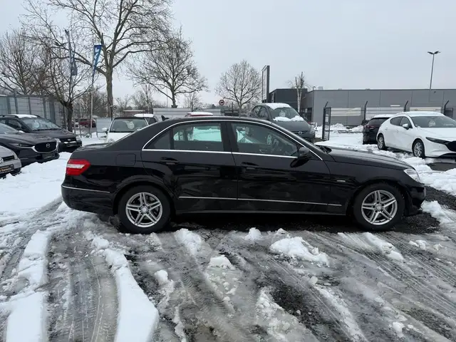 Mercedes-Benz E 250 E Limousine E 250 CGI BlueEfficiency *NAVI