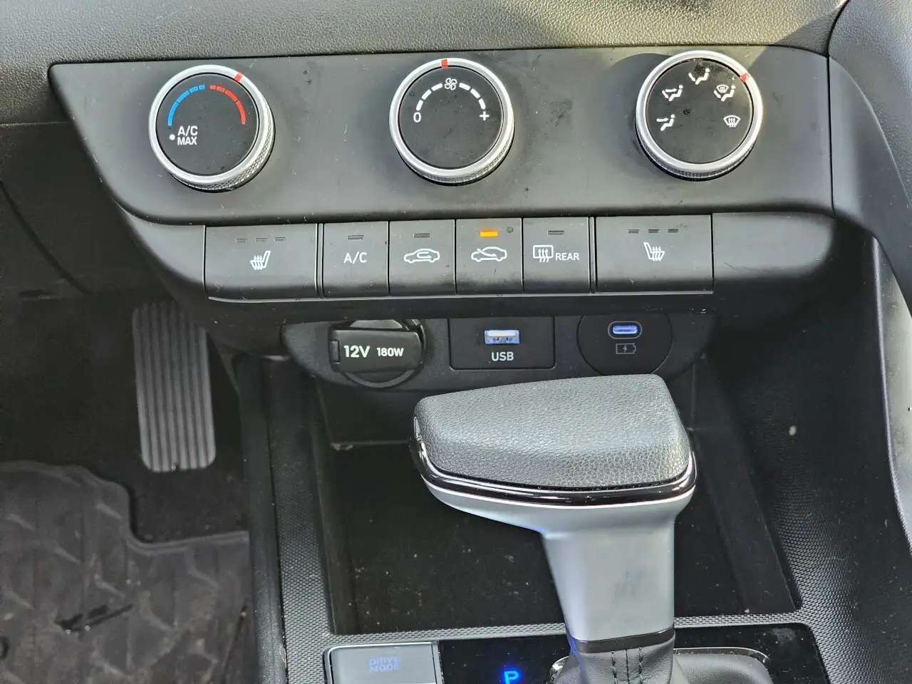 Hyundai ELANTRA снимка Hyundai ELANTRA