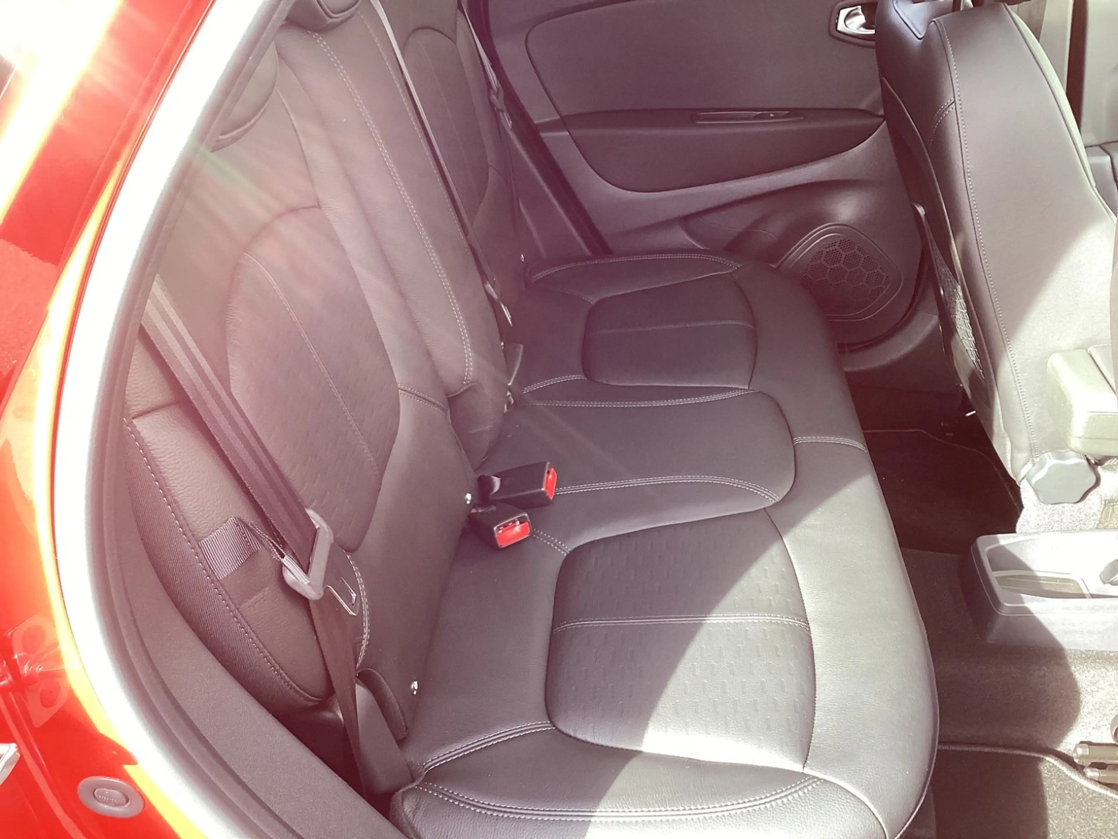 Renault Captur Intens Panorama Leder LED — photo 11