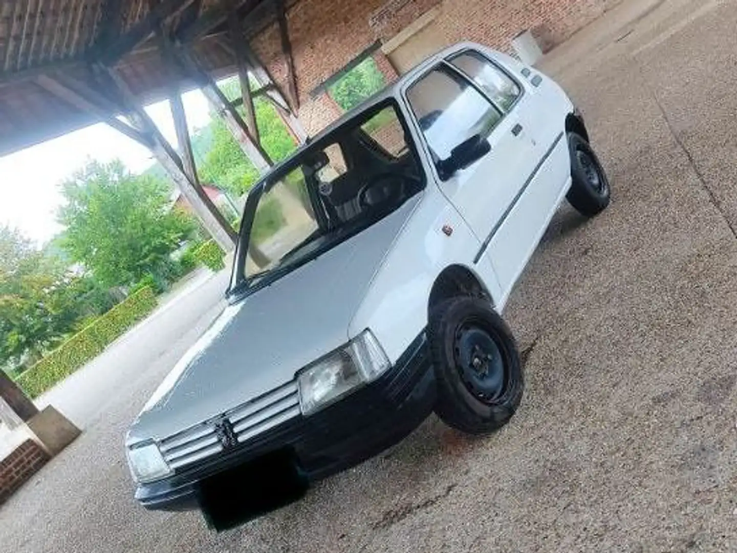 Peugeot 205 205 1.8 D XAD Wit - 1