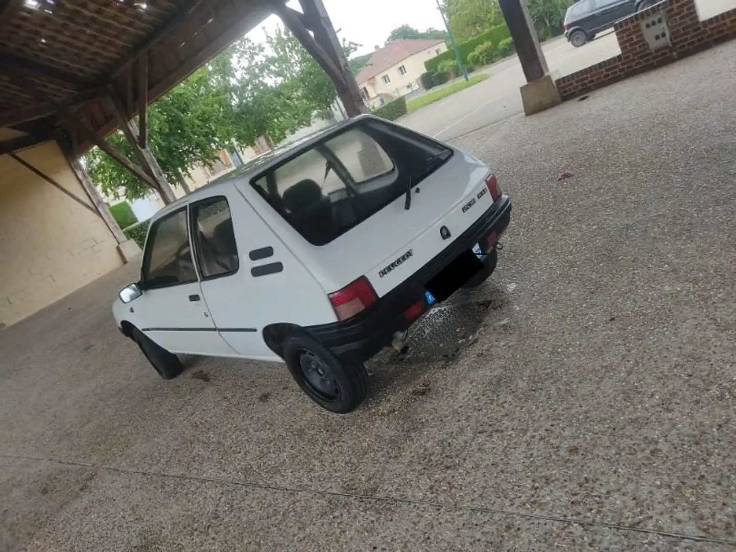Peugeot 205 205 1.8 D XAD Wit - 2