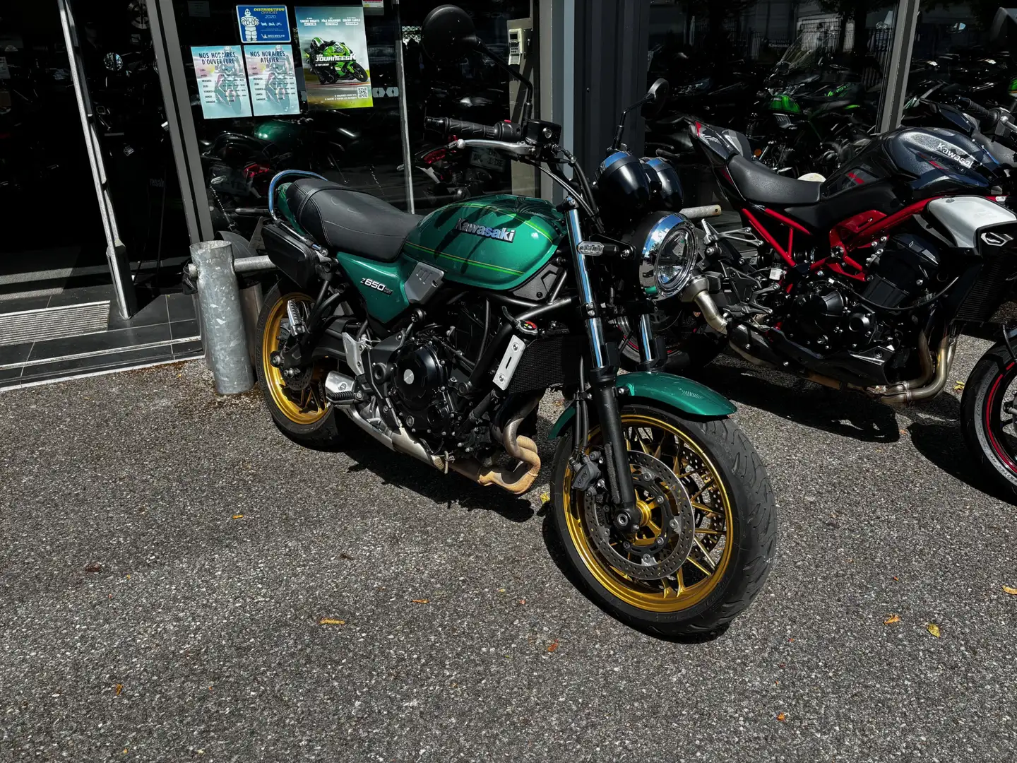 Kawasaki Z 650 Verde - 2