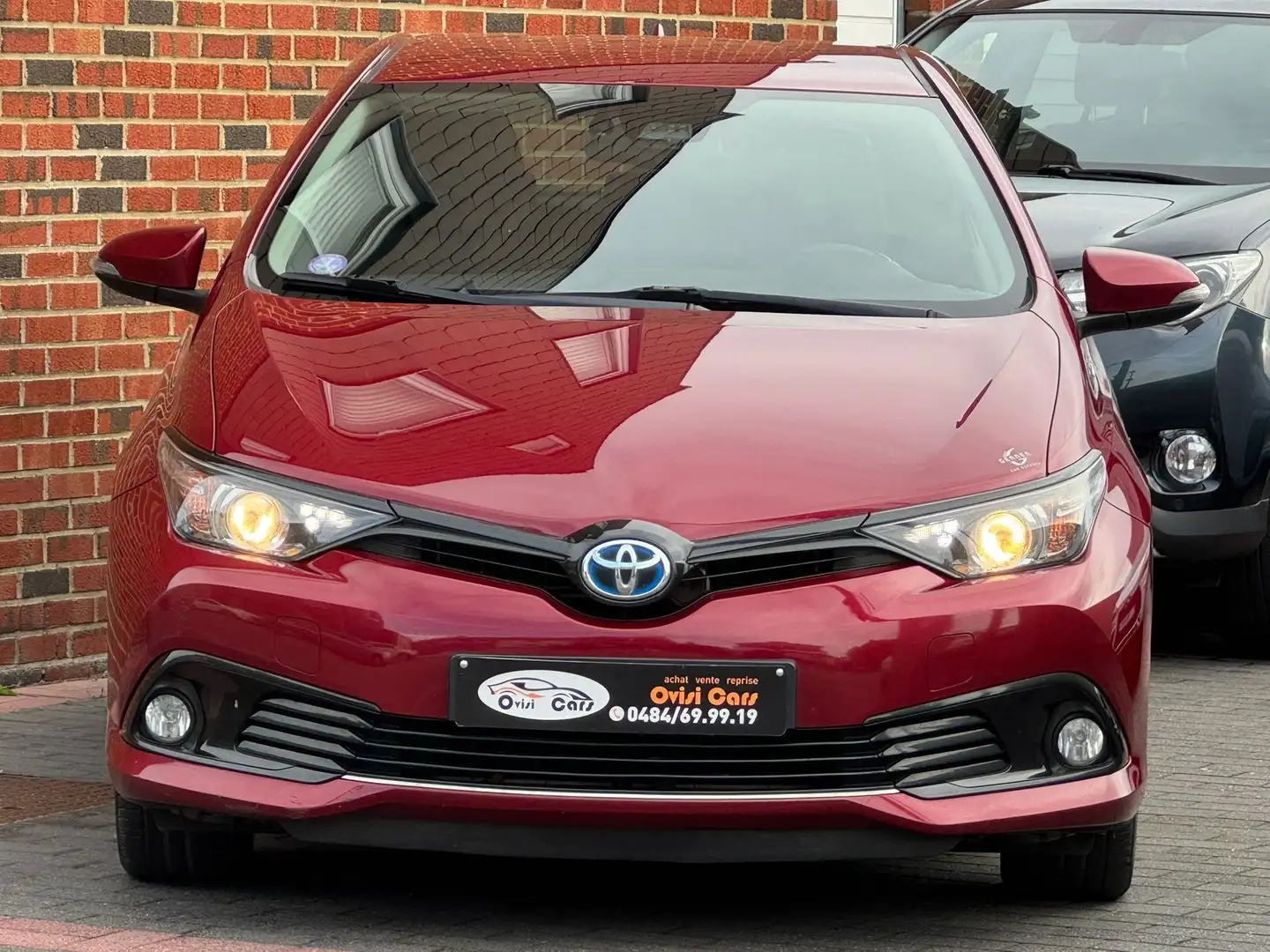 Toyota Auris // PARFAIT ÉTAT // Rood - 2