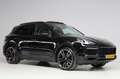 Porsche Cayenne 3.0 E-Hybrid SportDesign | panoramadak | achterasb Noir - thumbnail 17