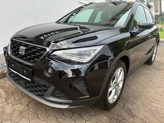 SEAT Arona view 2