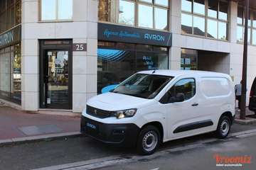 II 1.6 BLUEHDI 100 STANDARD PREMIUM