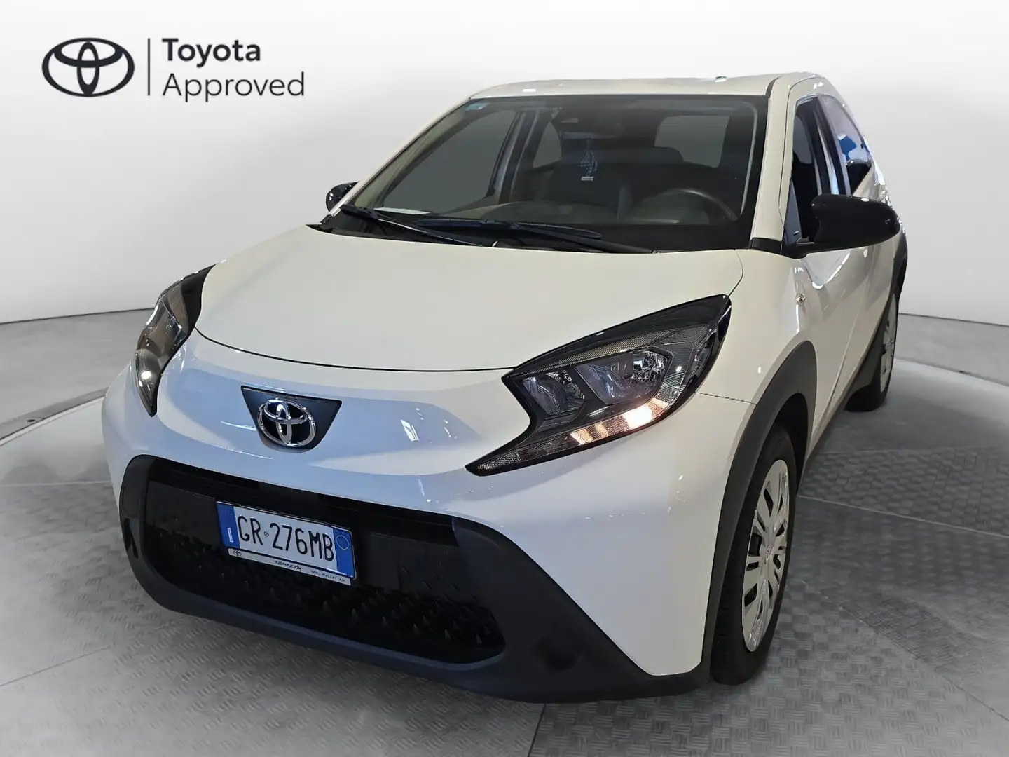 Toyota Aygo X Aygo X 1.0 VVT-i 72 CV 5 porte Active Blanc - 1