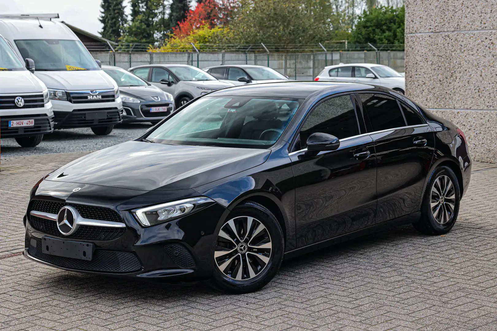 Mercedes-Benz A 180 AUTOMAAT*NIEUWSTAAT*HALF-LEDER*ACHTERUITRIJCAMERA* Noir - 1