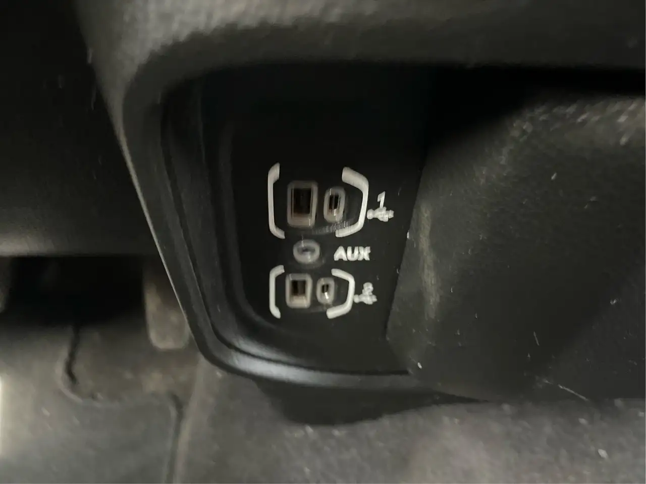 RAM 2500 снимка RAM 2500