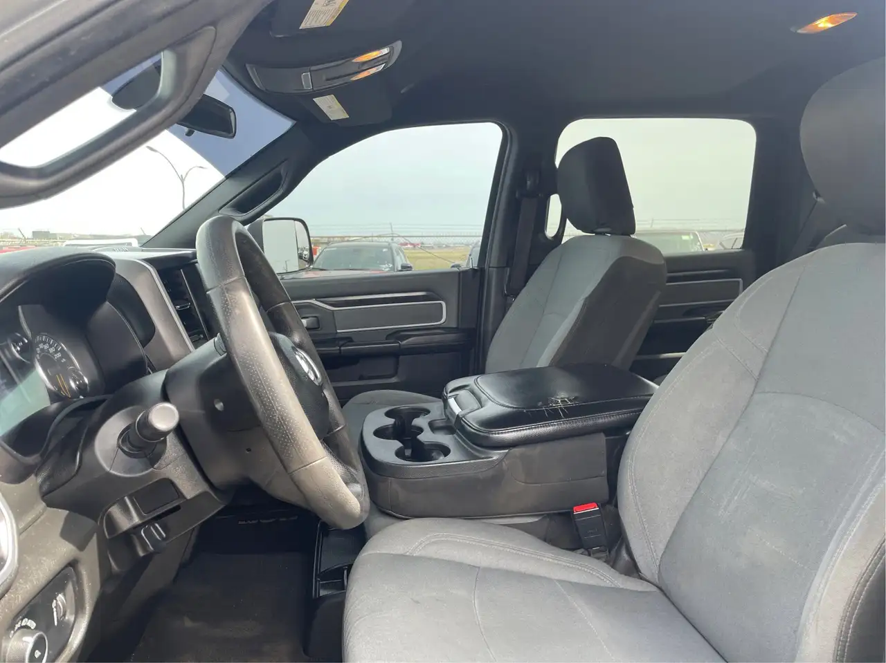 RAM 2500 снимка RAM 2500