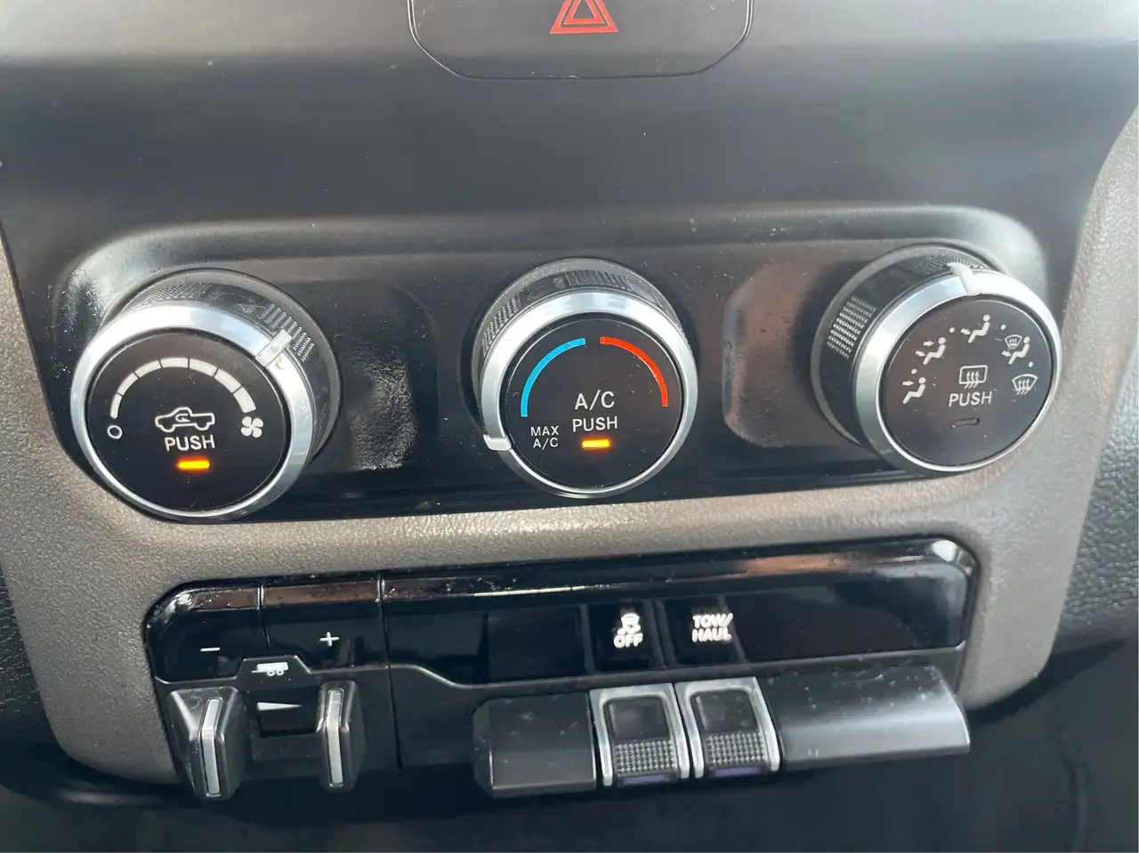 RAM 2500 снимка RAM 2500