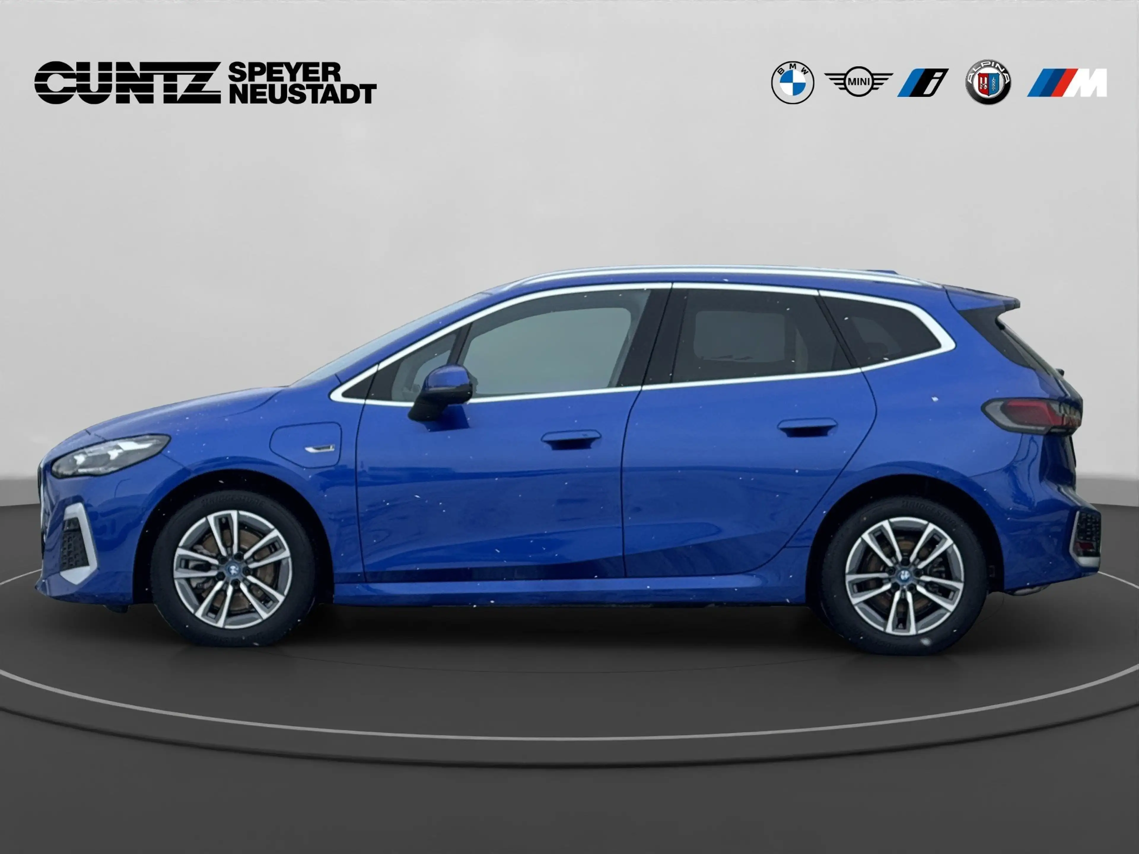 BMW 230 e xDrive Active Tourer M Sport Anhängerk. Panorama — photo 9