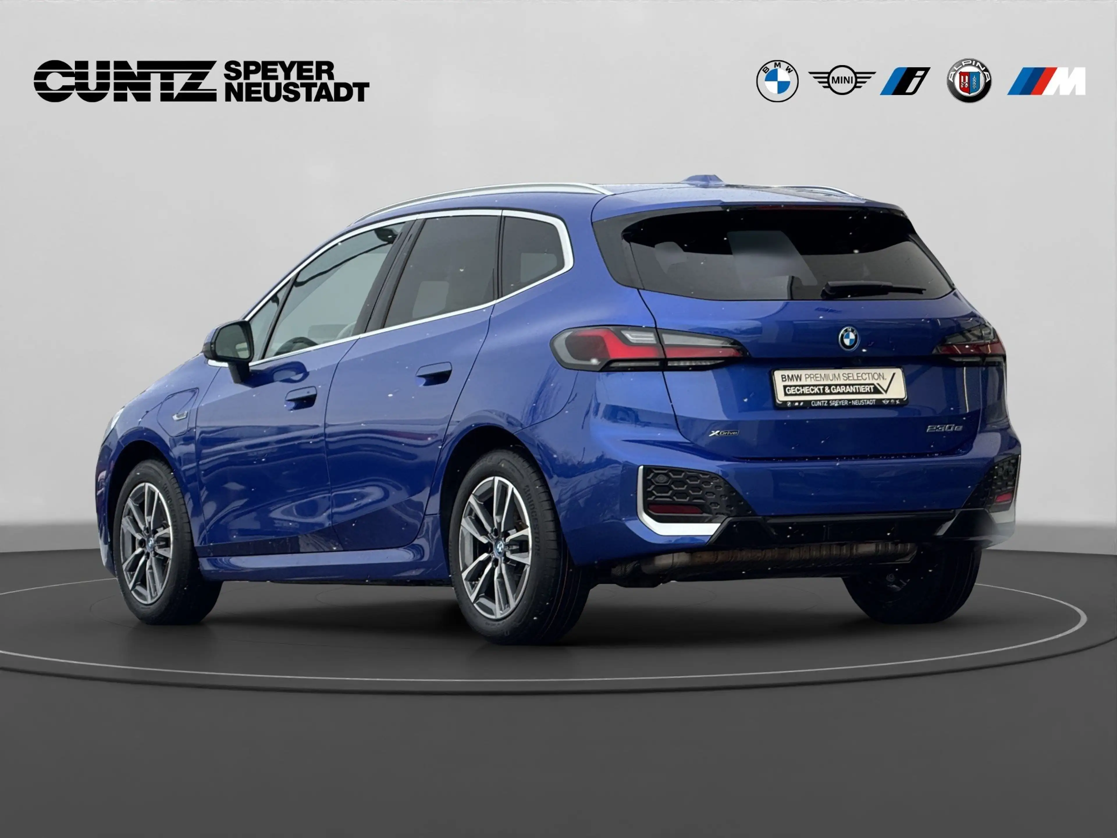 BMW 230 e xDrive Active Tourer M Sport Anhängerk. Panorama — photo 8