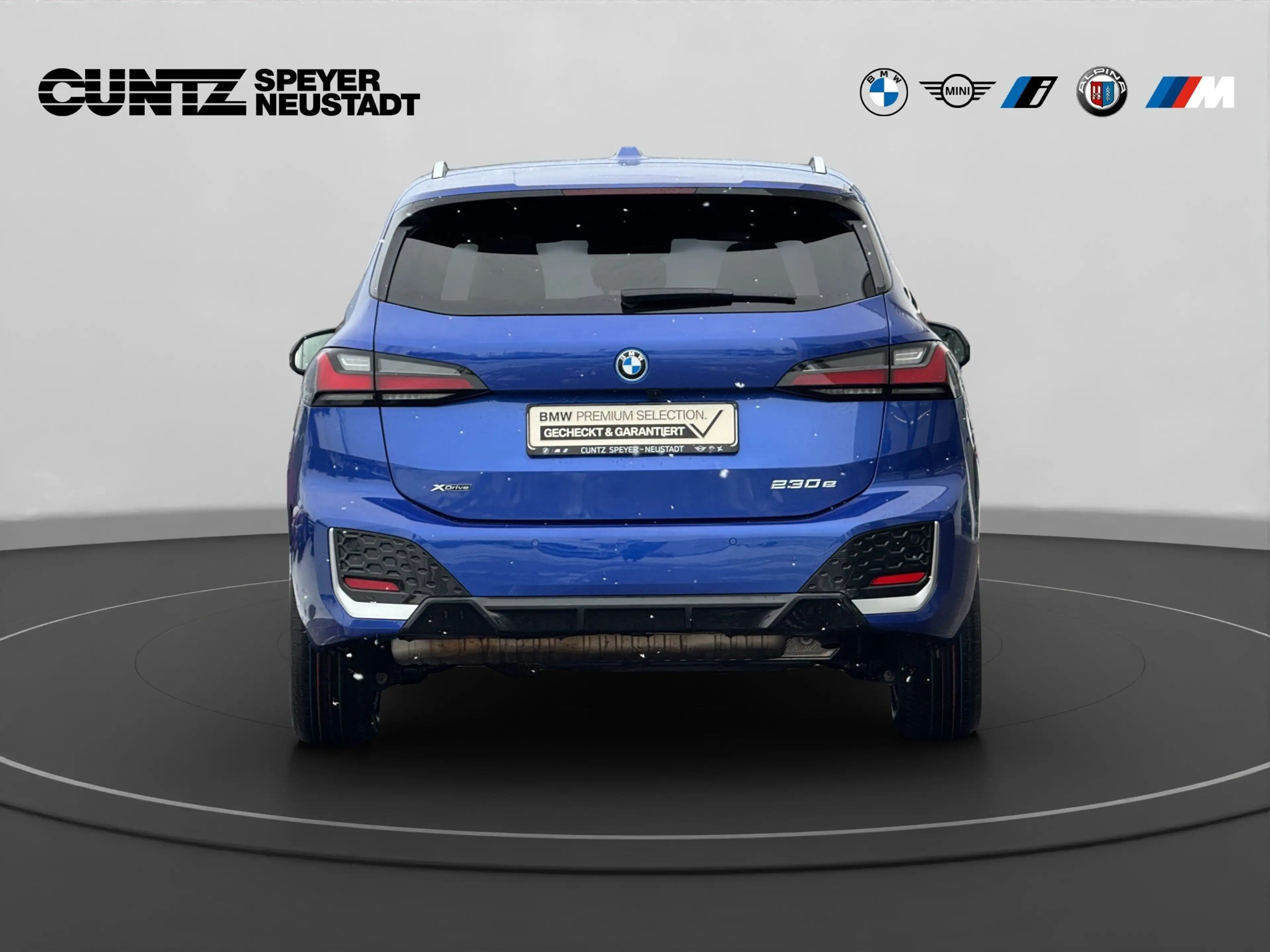 BMW 230 e xDrive Active Tourer M Sport Anhängerk. Panorama — photo 7