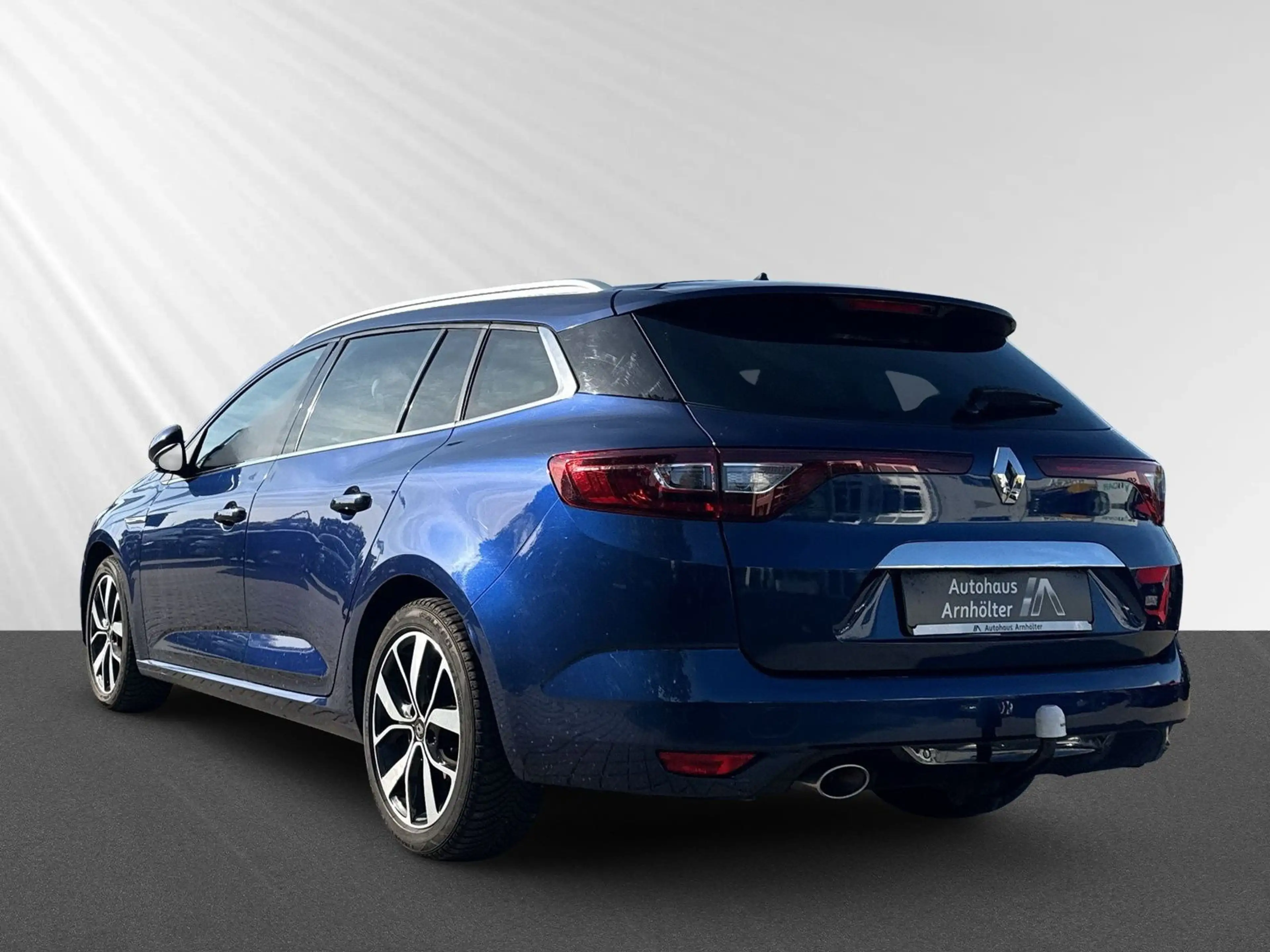 Renault Megane MEGANE IV GRANDTOUR 1.3 160 BOSE+MASSAGE+ANHÄNGE — photo 4