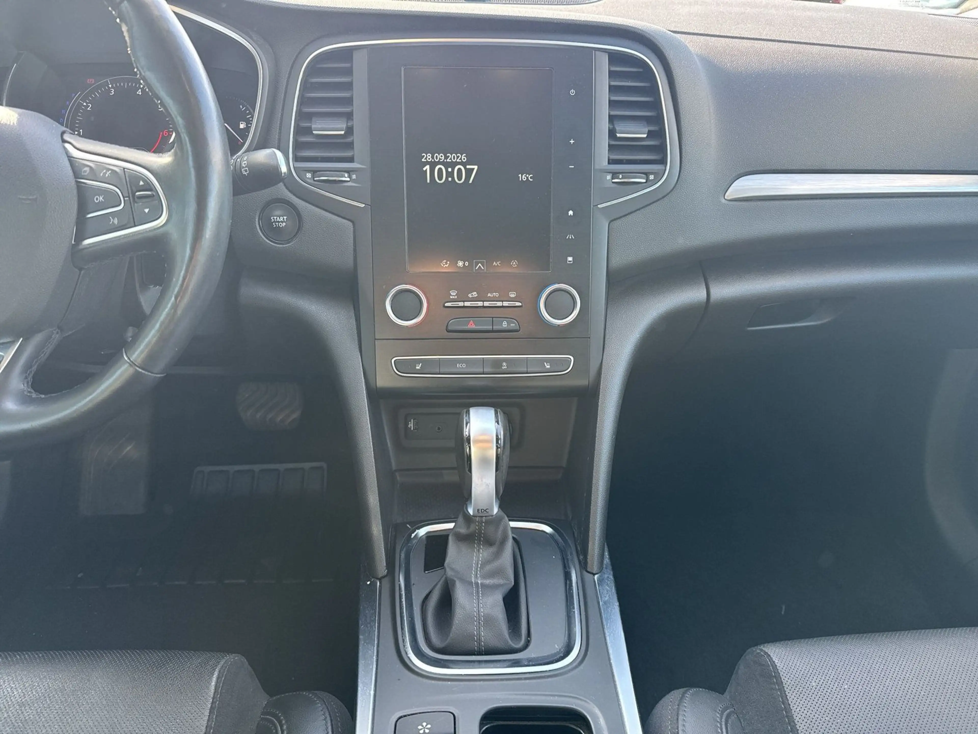 Renault Megane MEGANE IV GRANDTOUR 1.3 160 BOSE+MASSAGE+ANHÄNGE — photo 14