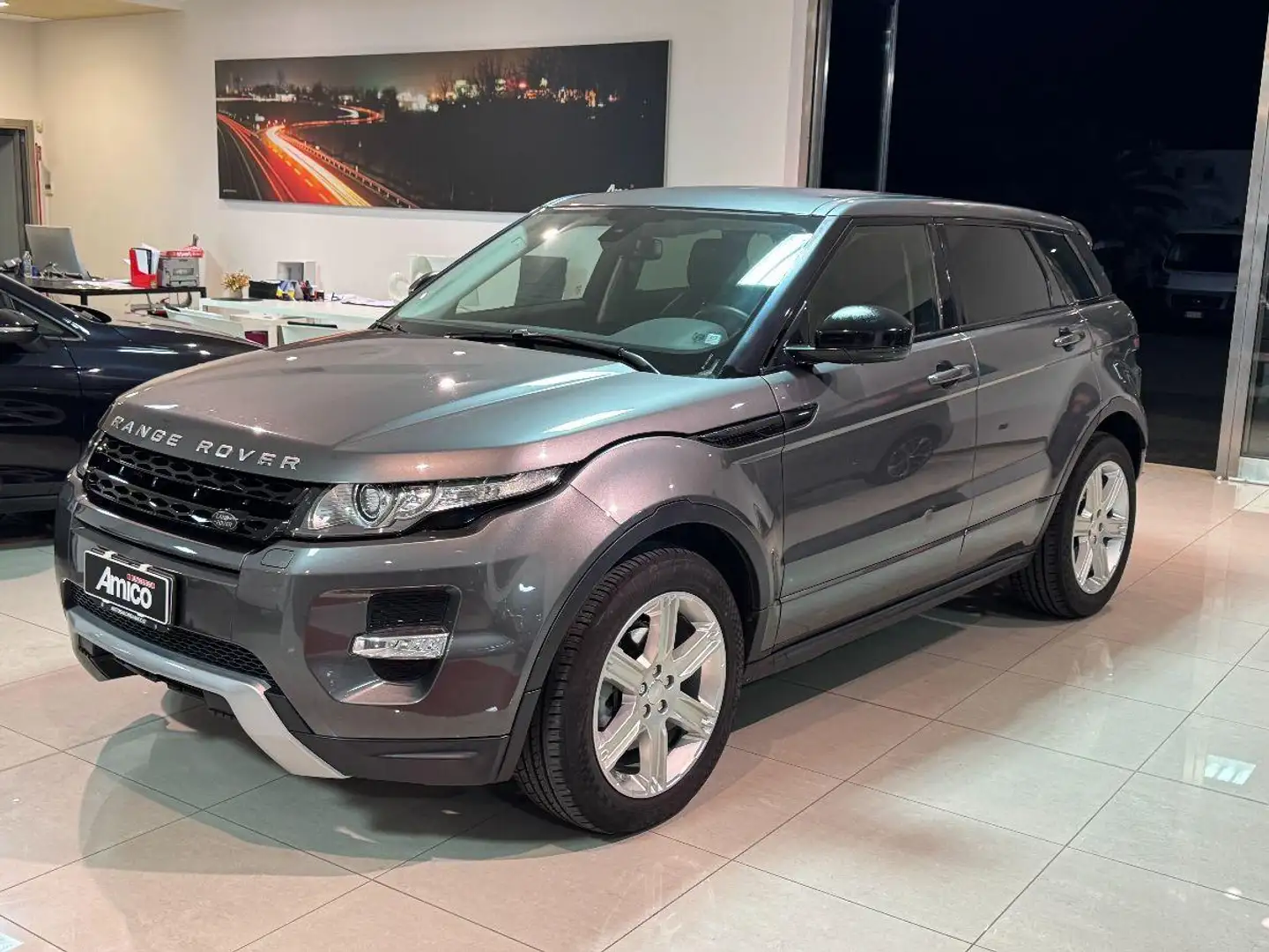 Land Rover Range Rover Evoque 2.2 TD4 5p. Dynamic Solo 130.000km Gris - 2