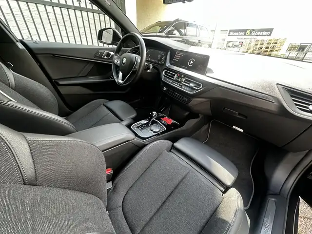 BMW 2 Series view 20