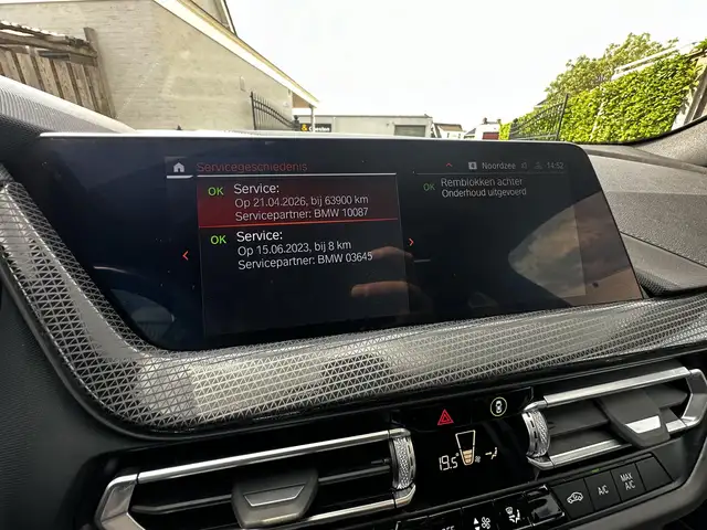 BMW 2 Series view 14