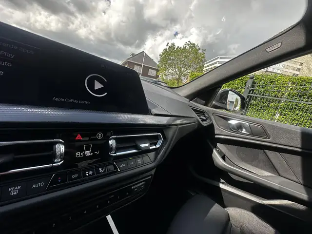 BMW 2 Series view 8