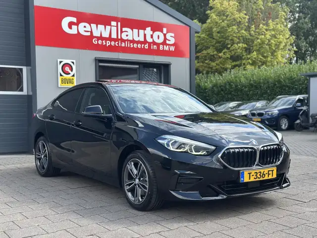 BMW 2 Series view 19