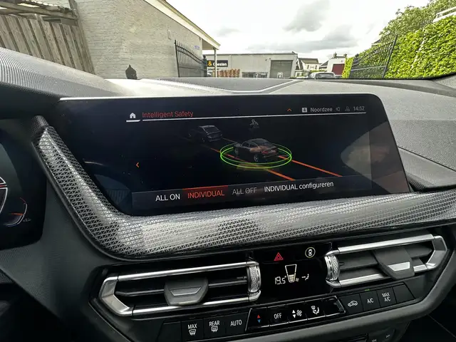 BMW 2 Series view 5