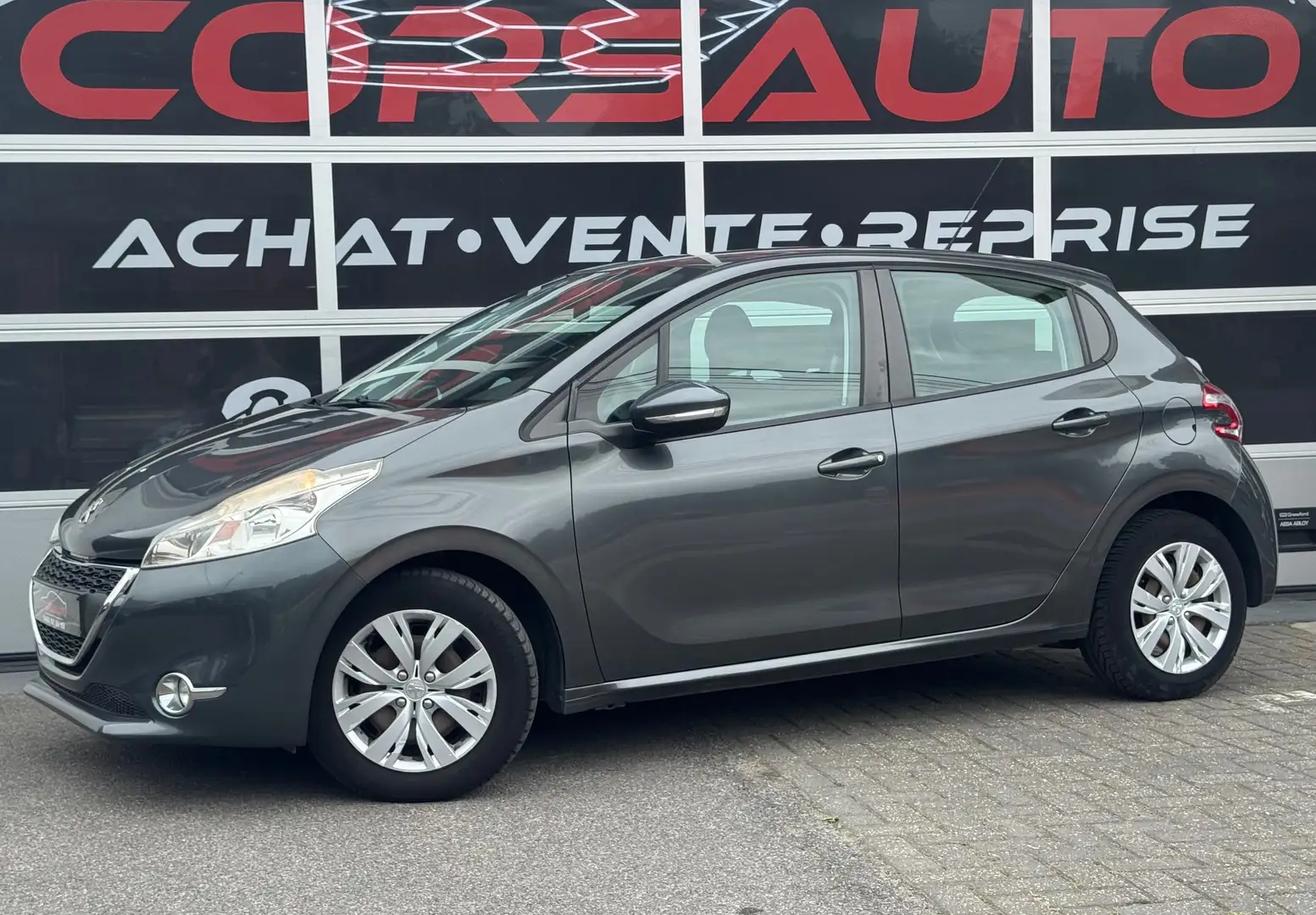 Peugeot 208 1.4 HDi NAVI CRUISE TEL MEDIA DETECT Grijs - 1