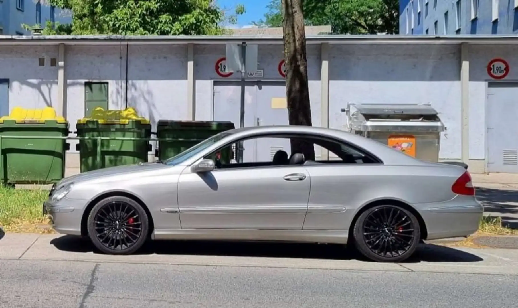 Mercedes-Benz CLK 270 Elegance CDI Aut. Šedá - 2