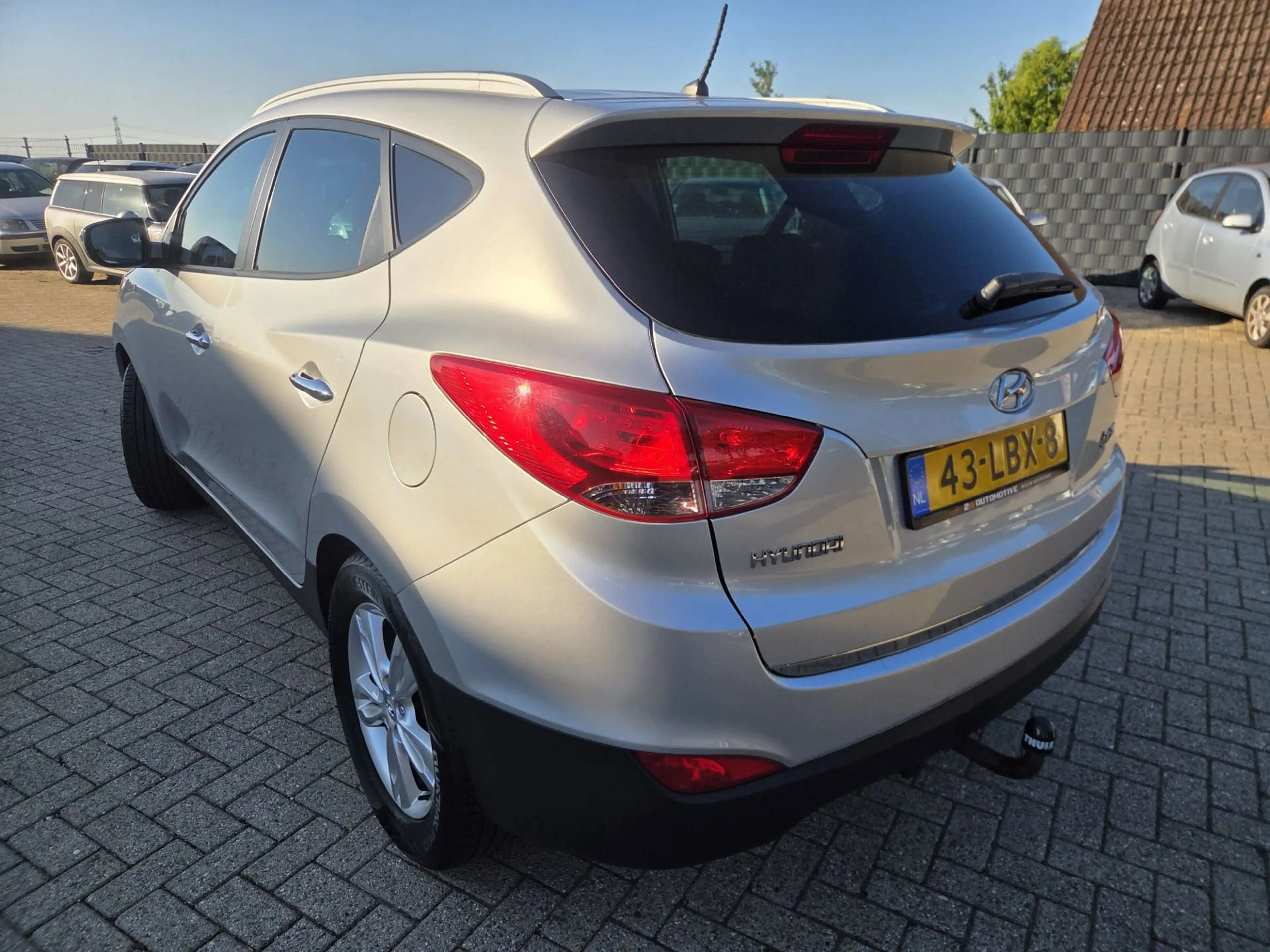 Hyundai iX35 2.0i Active 2010. Climate/Cruise/Trekhaak/Half led — photo 4