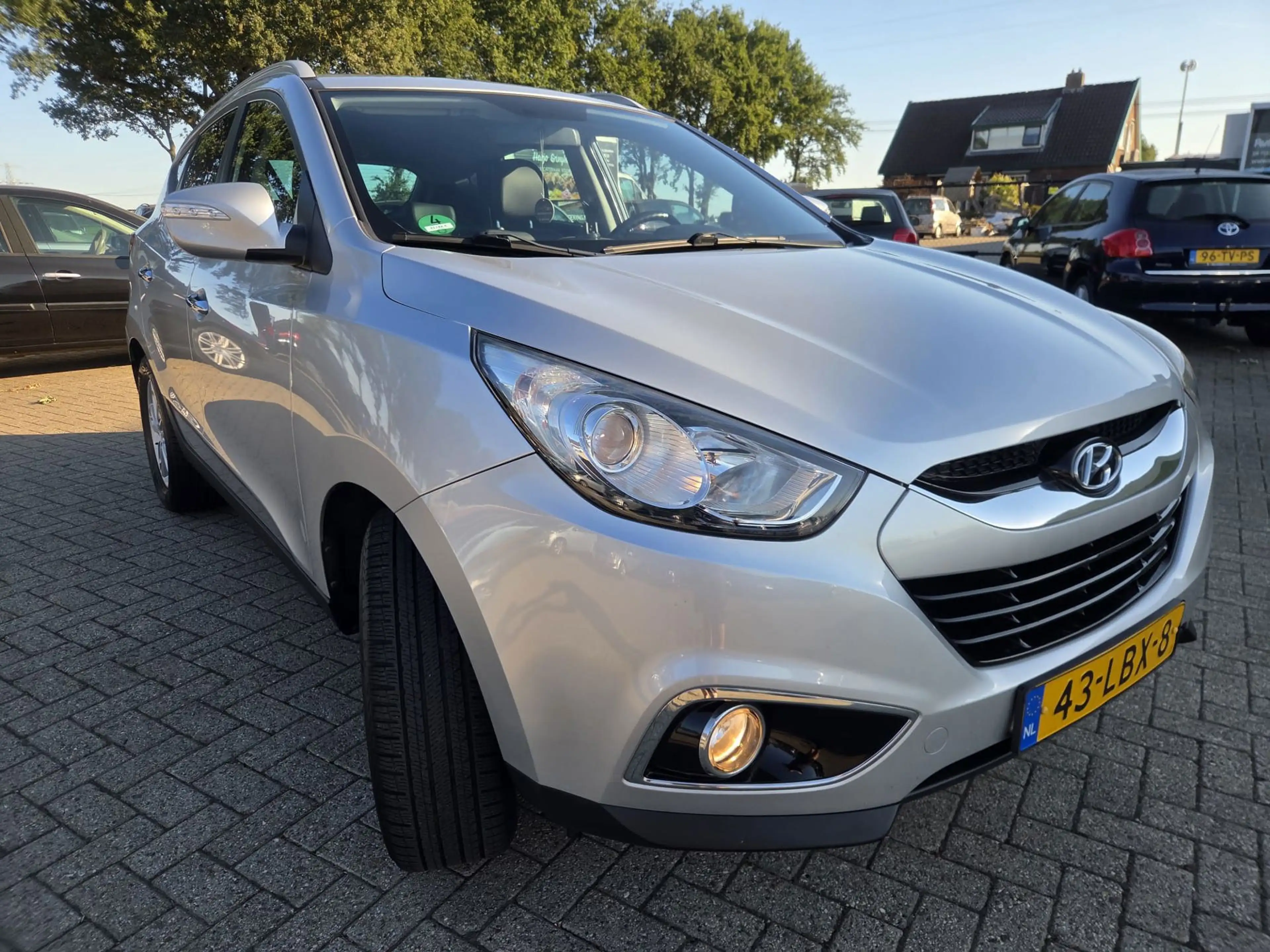 Hyundai iX35 2.0i Active 2010. Climate/Cruise/Trekhaak/Half led — photo 2
