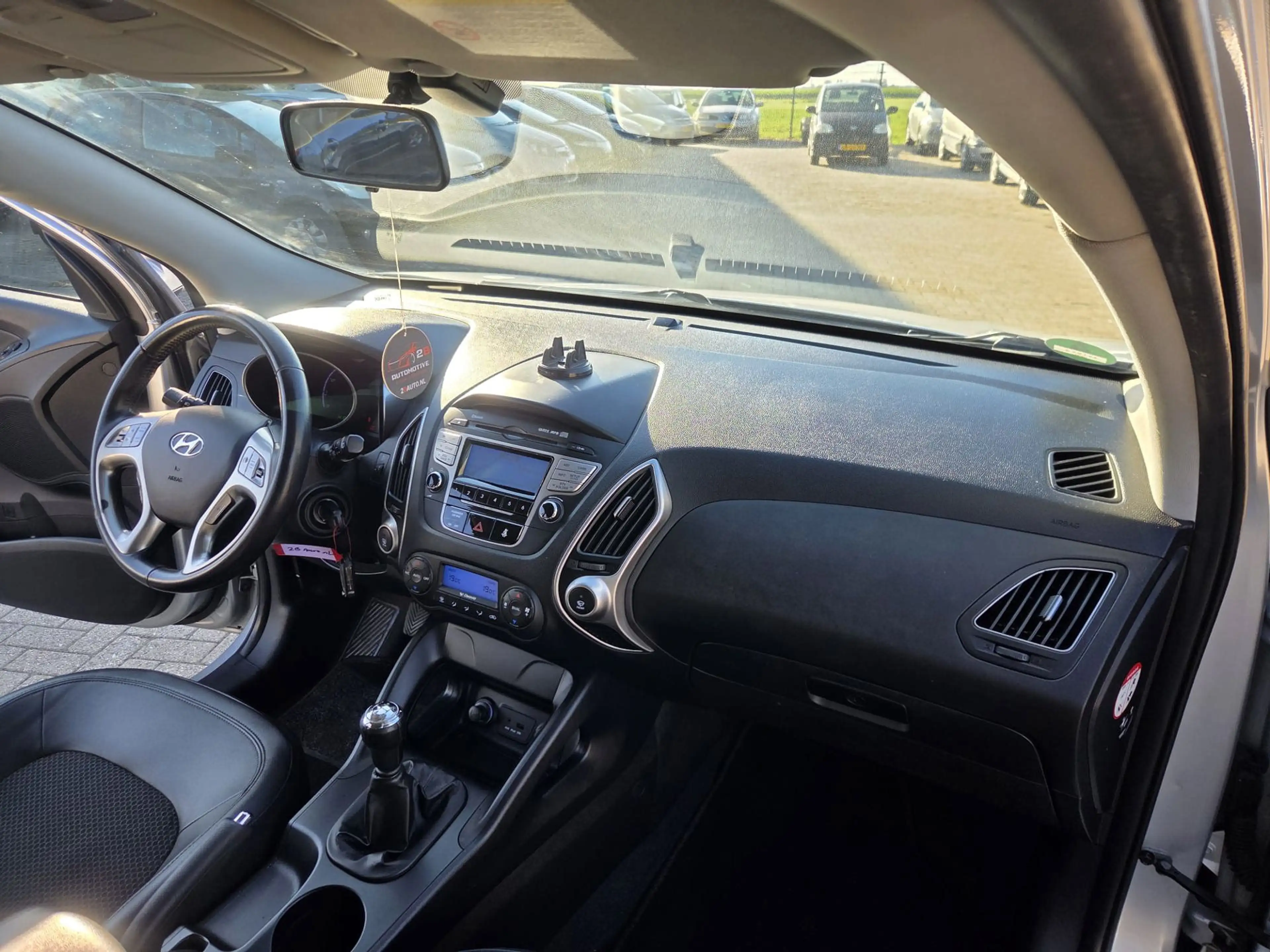 Hyundai iX35 2.0i Active 2010. Climate/Cruise/Trekhaak/Half led — photo 12
