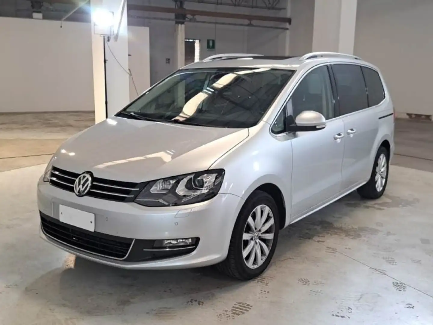 Volkswagen Sharan 2.0 TDI 150 CV SCR DSG Executive BlueMotion Tech. Zilver - 1