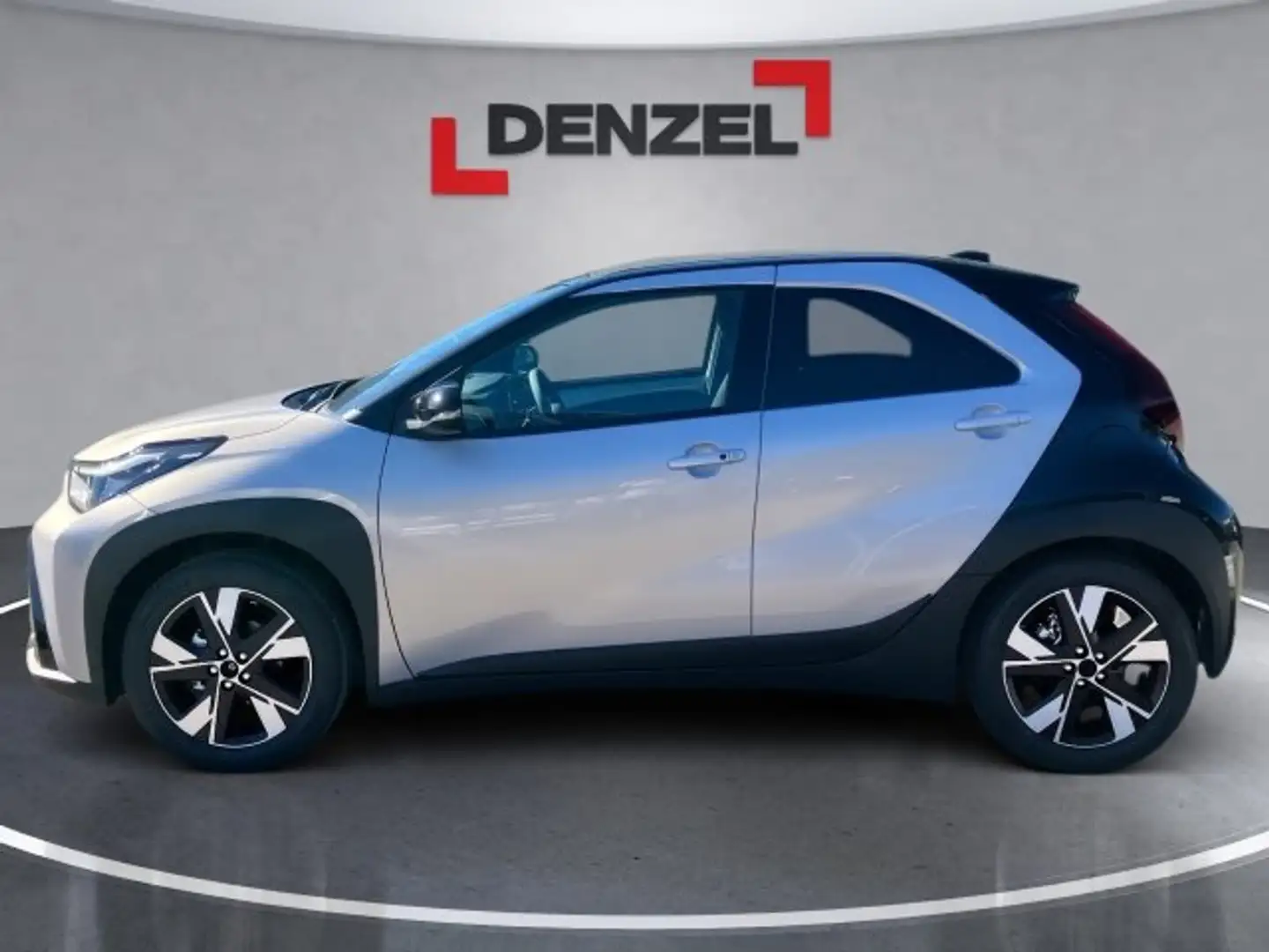 Toyota Aygo X 5-Türer Teamplayer 1,5 l Hybrid Stufenlose Violett - 2
