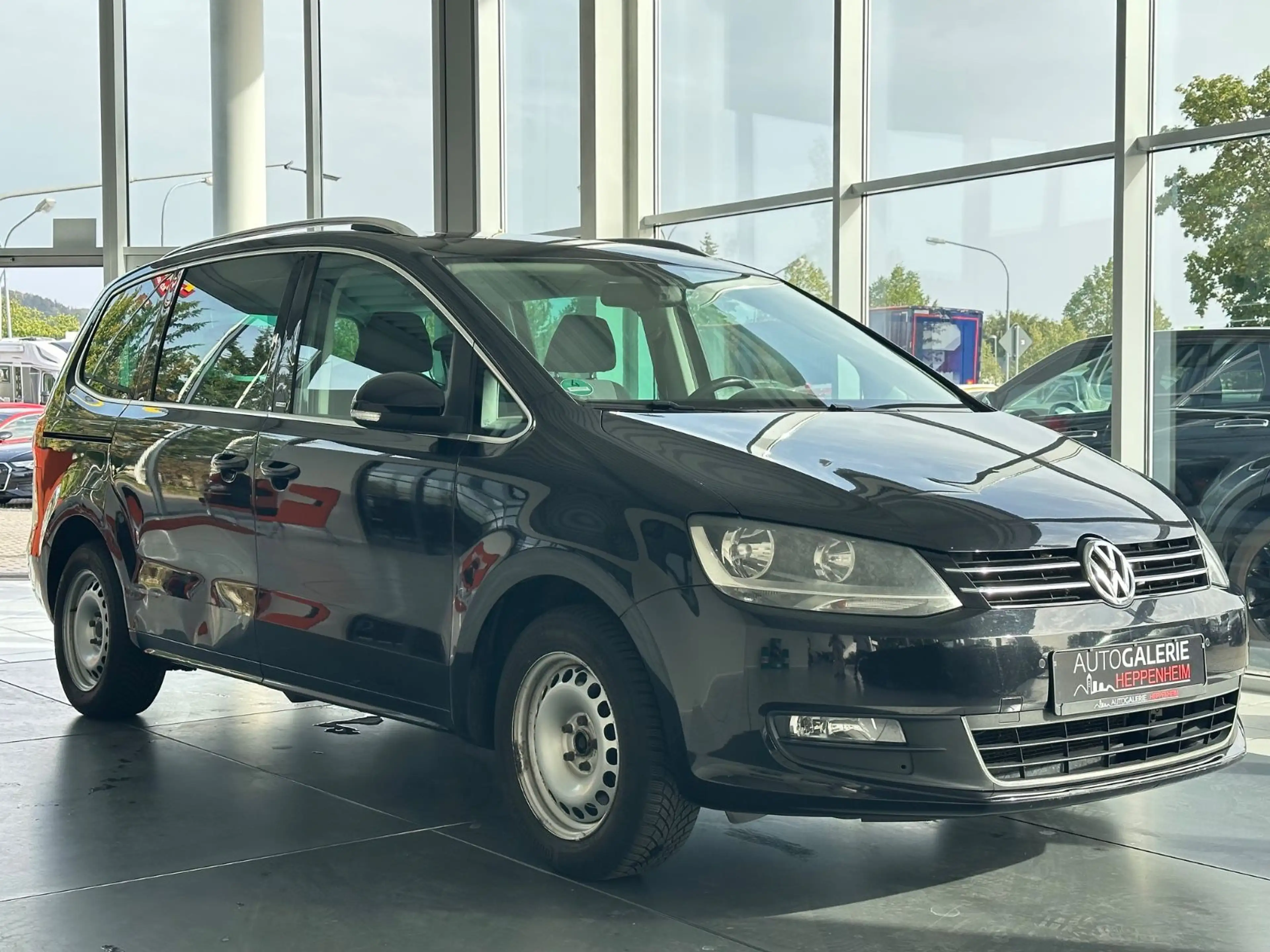 Volkswagen Sharan Style BMT — photo 3